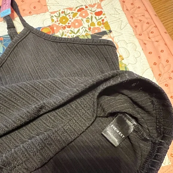 Lot (3)  SHEIN Ribbed Crop Tops - Large - Picture 3 of 13